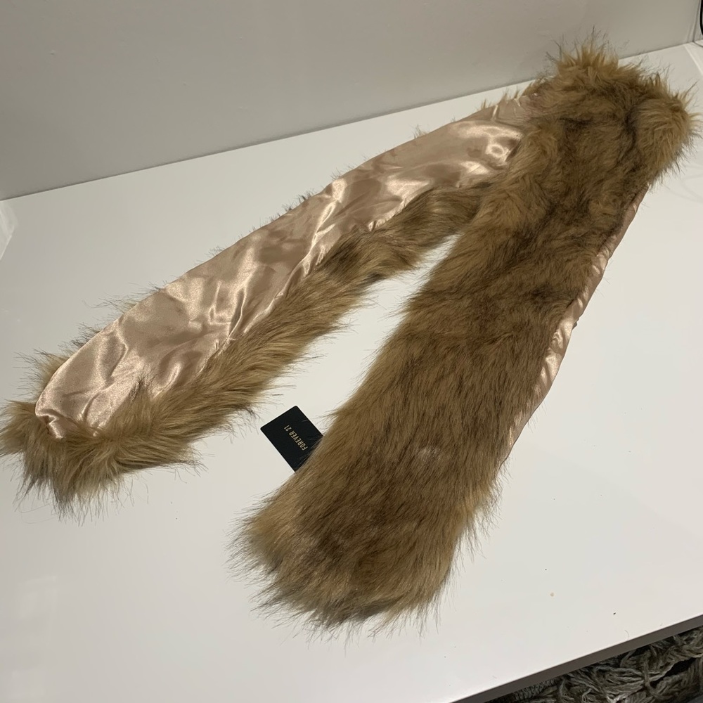 Faux fur throw scarf